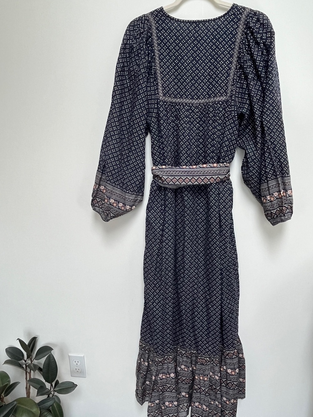 America Eagle, AE77 label organic cotton maxi dress. Size medium, New with tags - Picture 4 of 10